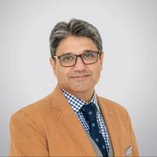 Dr Farooq Khan